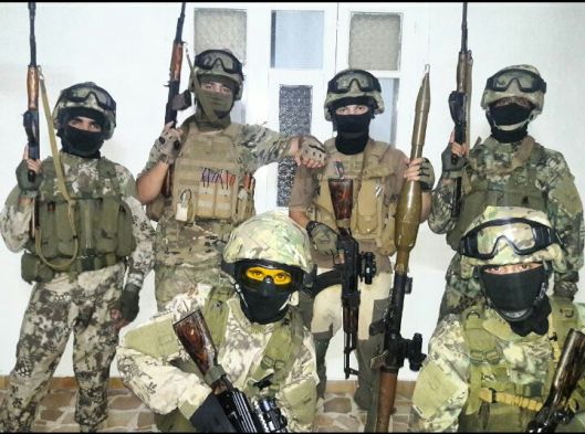 Снимка, публикувани от Malhama Tactical, показващи част от обучението на бойци.